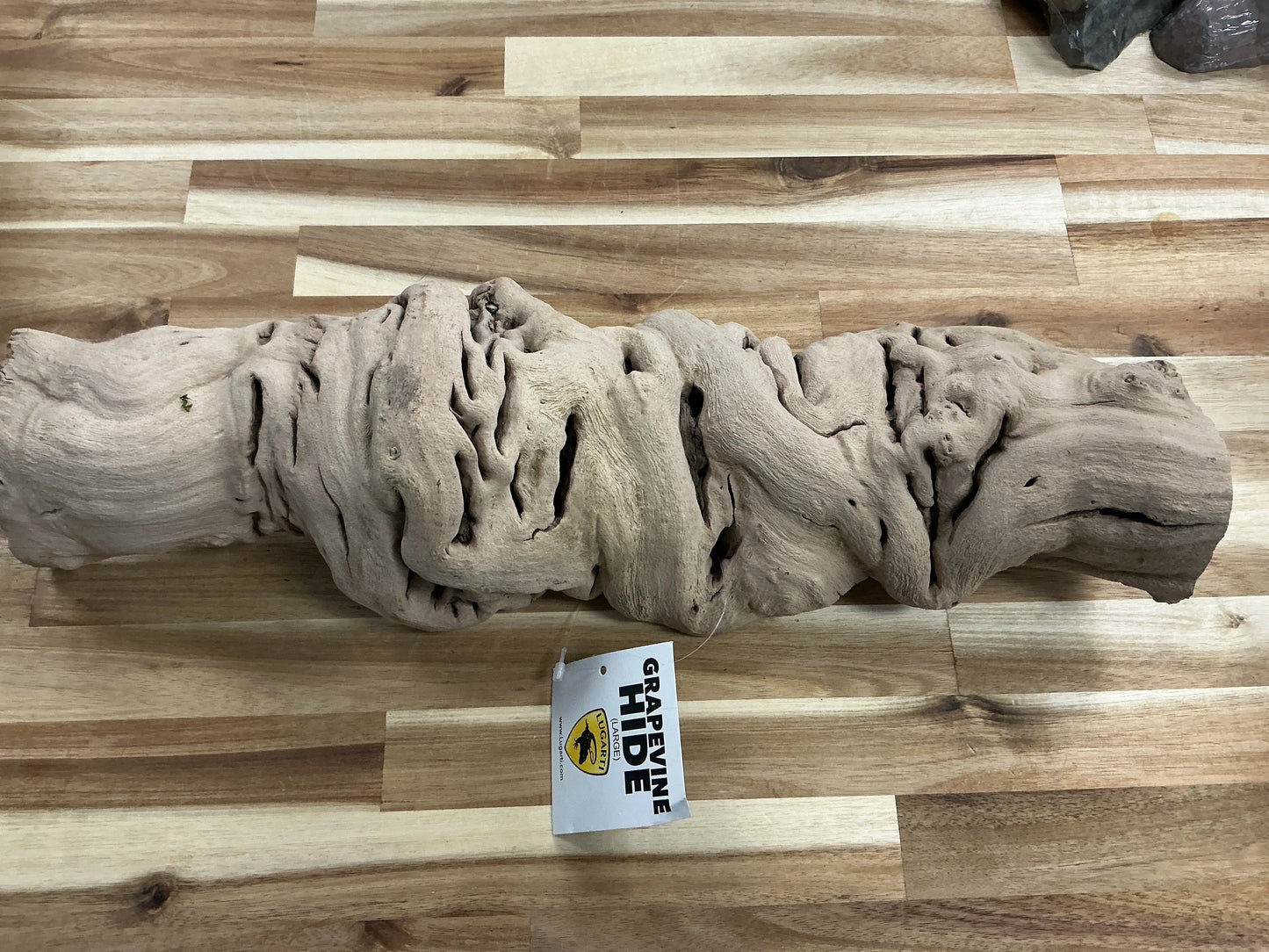 Grapevine Hide Large Tropical Treasures Wyo LLC